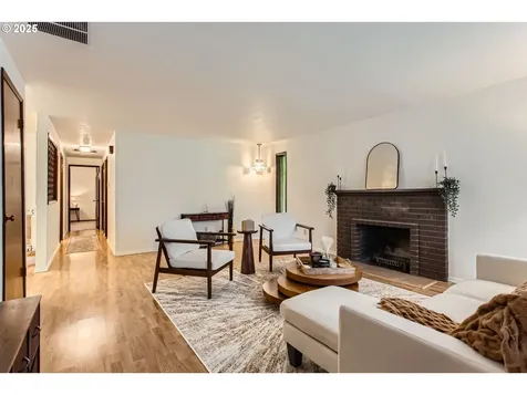 7929 SE Knight Street Portland OR 97206