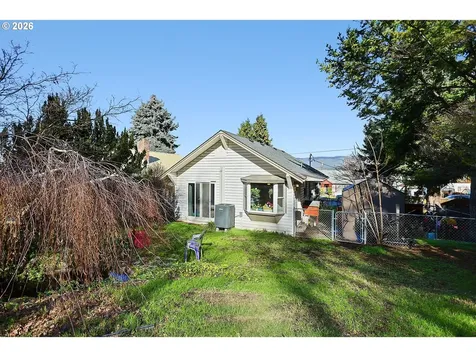 1514 E 14th Street The Dalles OR 97058