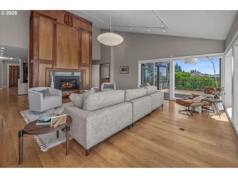 955 SW Summit View Drive Portland OR 97225