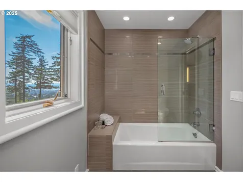 955 SW Summit View Drive Portland OR 97225
