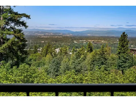 955 SW Summit View Drive Portland OR 97225