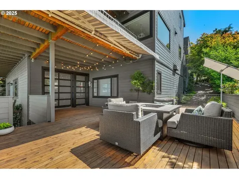 955 SW Summit View Drive Portland OR 97225