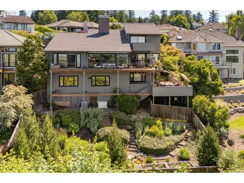 955 SW Summit View Drive Portland OR 97225