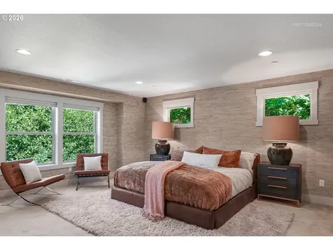 12252 SW 13th Court Portland OR 97219