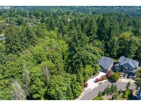 12252 SW 13th Court Portland OR 97219