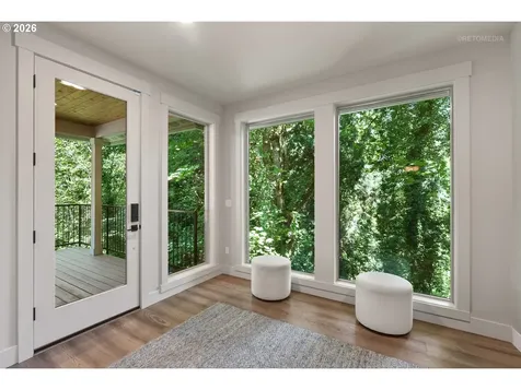 12252 SW 13th Court Portland OR 97219