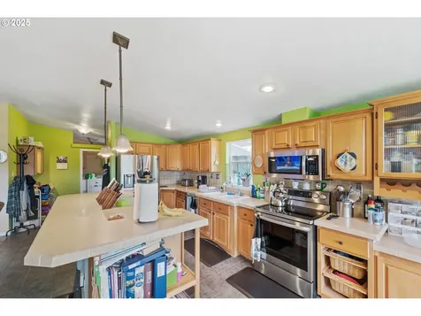 55979 Finley Loop Coquille OR 97423