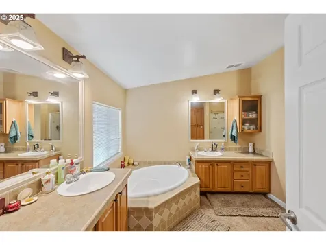 55979 Finley Loop Coquille OR 97423