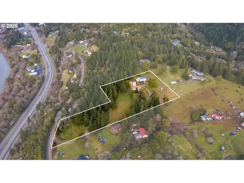55979 Finley Loop Coquille OR 97423