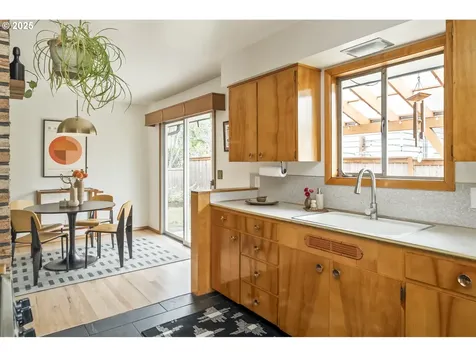 6211 NE Halsey Street Portland OR 97213