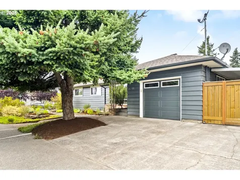 6211 NE Halsey Street Portland OR 97213