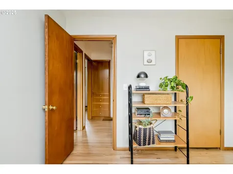 6211 NE Halsey Street Portland OR 97213