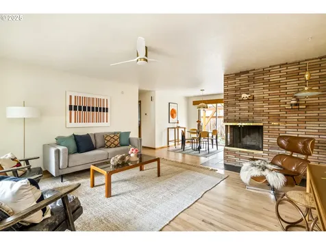 6211 NE Halsey Street Portland OR 97213
