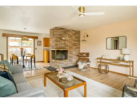 6211 NE Halsey Street Portland OR 97213