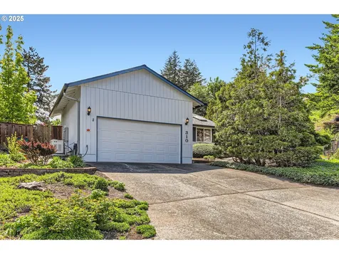 310 SW 26th Circle Troutdale OR 97060