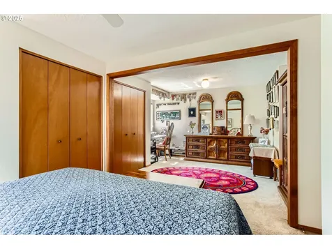 310 SW 26th Circle Troutdale OR 97060