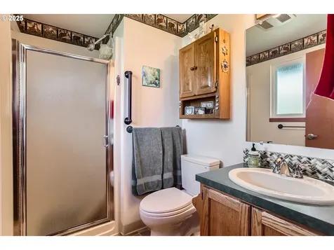 310 SW 26th Circle Troutdale OR 97060