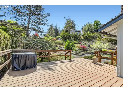 310 SW 26th Circle Troutdale OR 97060