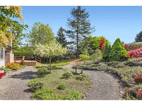 310 SW 26th Circle Troutdale OR 97060