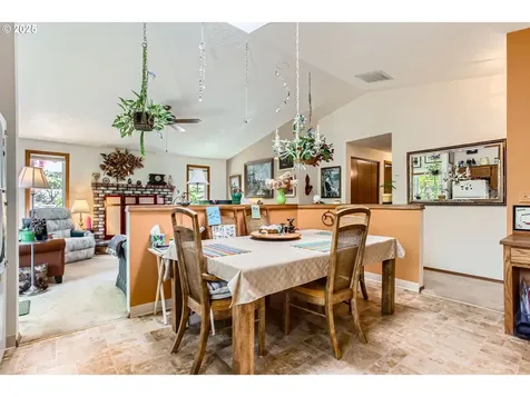310 SW 26th Circle Troutdale OR 97060