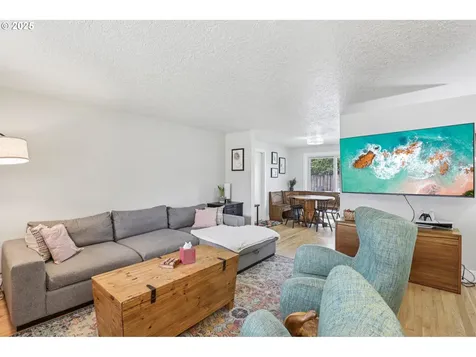 3512 SE 166th Avenue Portland OR 97236