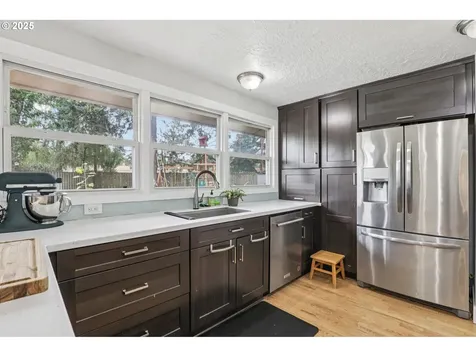 3512 SE 166th Avenue Portland OR 97236