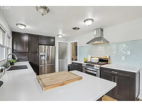 3512 SE 166th Avenue Portland OR 97236