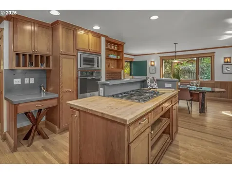 4025 SW 6th Avenue Drive Portland OR 97239