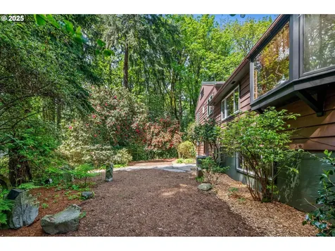 4025 SW 6th Avenue Drive Portland OR 97239