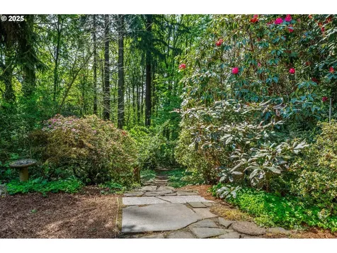 4025 SW 6th Avenue Drive Portland OR 97239