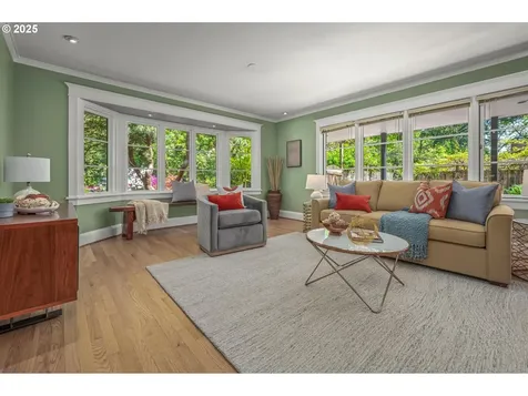 4025 SW 6th Avenue Drive Portland OR 97239