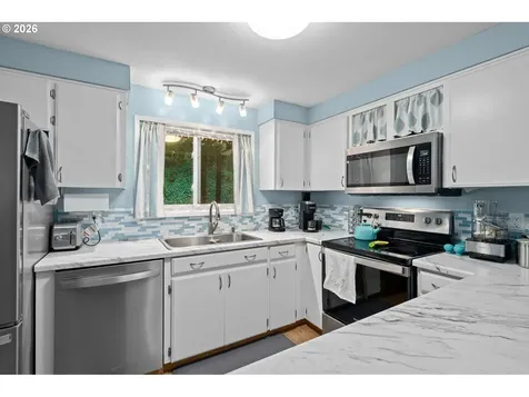 24066 NE Treehill Drive Wood Village OR 97060