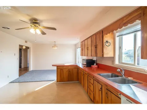 4072 Hanna Street Roseburg OR 97471