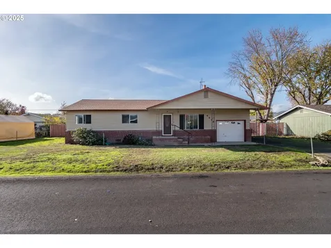 4072 Hanna Street Roseburg OR 97471