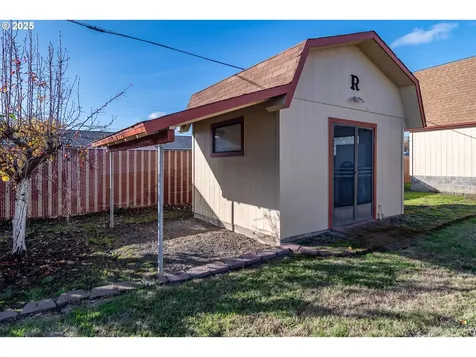 4072 Hanna Street Roseburg OR 97471