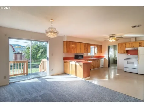4072 Hanna Street Roseburg OR 97471