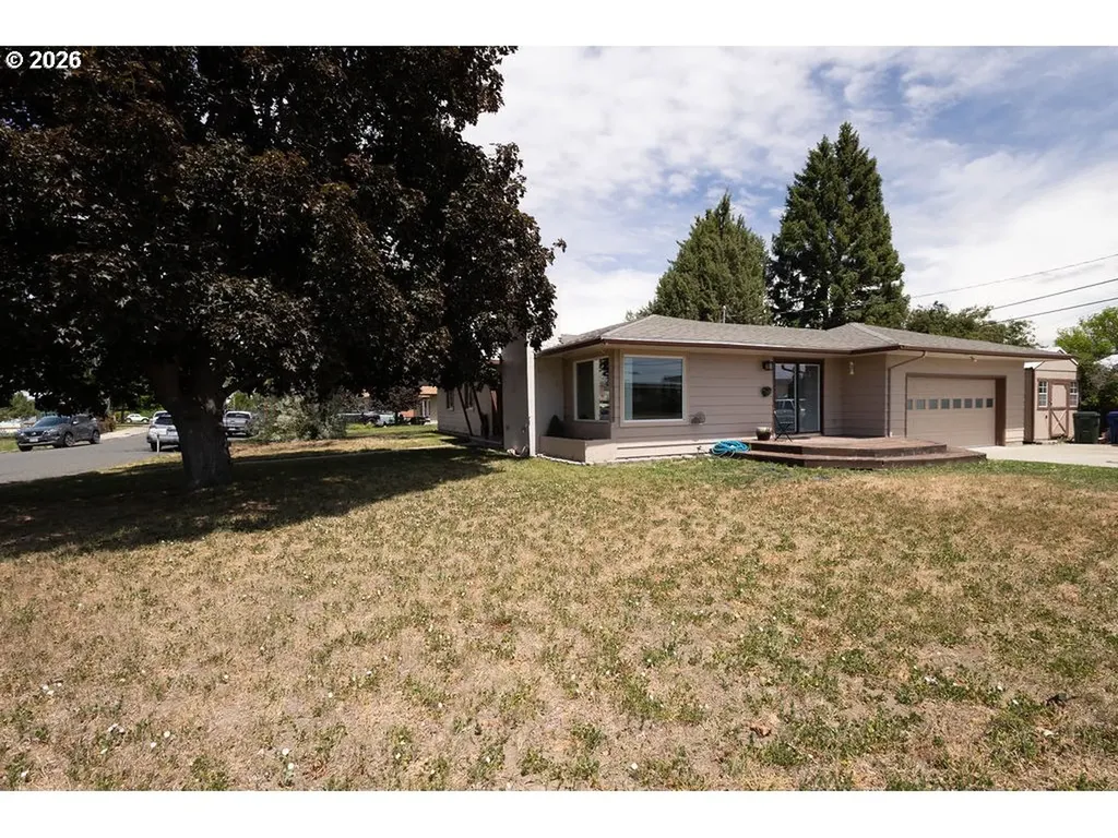 3300 9th Drive Baker City OR 97814
