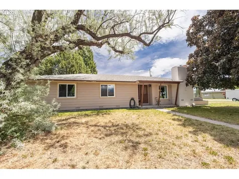 3300 9th Drive Baker City OR 97814