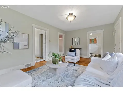 6333 SE 58th Avenue Portland OR 97206