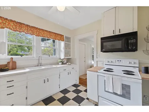 6333 SE 58th Avenue Portland OR 97206