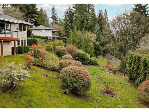 8000 SW Linden Road Portland OR 97225