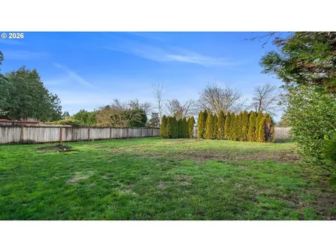 610 Colonial Drive Springfield OR 97477