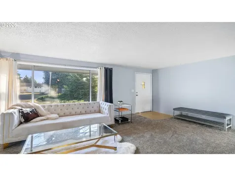610 Colonial Drive Springfield OR 97477