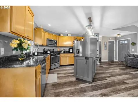 753 SW Kalmia Avenue Warrenton OR 97146