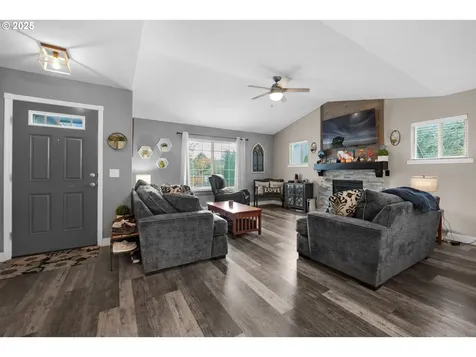 753 SW Kalmia Avenue Warrenton OR 97146