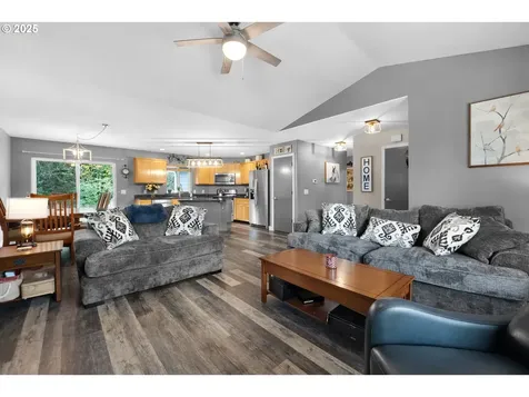 753 SW Kalmia Avenue Warrenton OR 97146