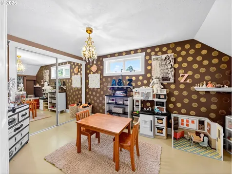 20556 S May Road Oregon City OR 97045
