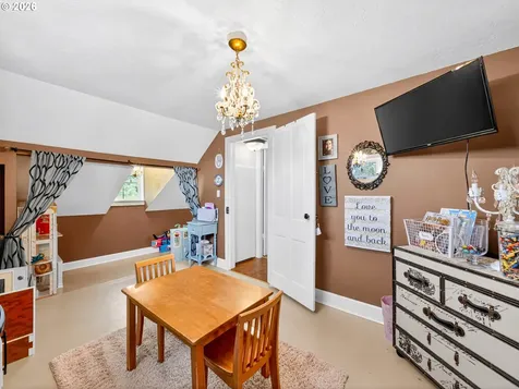 20556 S May Road Oregon City OR 97045