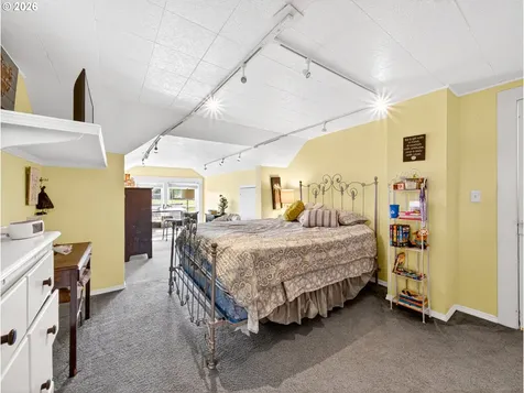 20556 S May Road Oregon City OR 97045