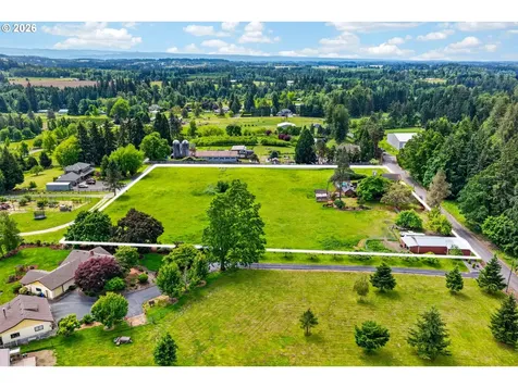20556 S May Road Oregon City OR 97045